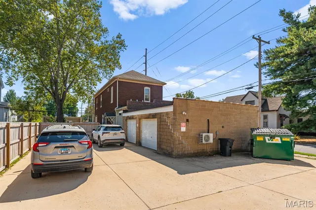 $240,000 | 719 Centreville Avenue, Belleville, IL 62220