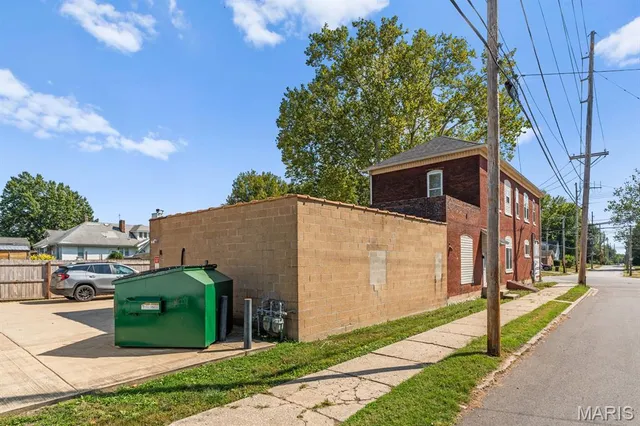 $240,000 | 719 Centreville Avenue, Belleville, IL 62220