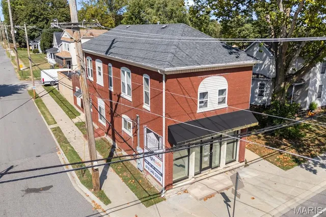 $240,000 | 719 Centreville Avenue, Belleville, IL 62220