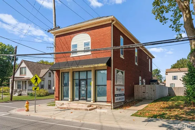 $240,000 | 719 Centreville Avenue, Belleville, IL 62220