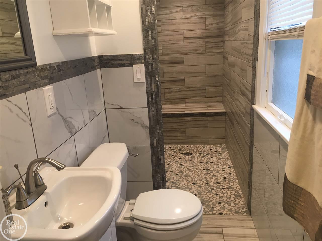 438 Fisher Road Grosse Pointe, MI 48230 - Photo 11 of 21