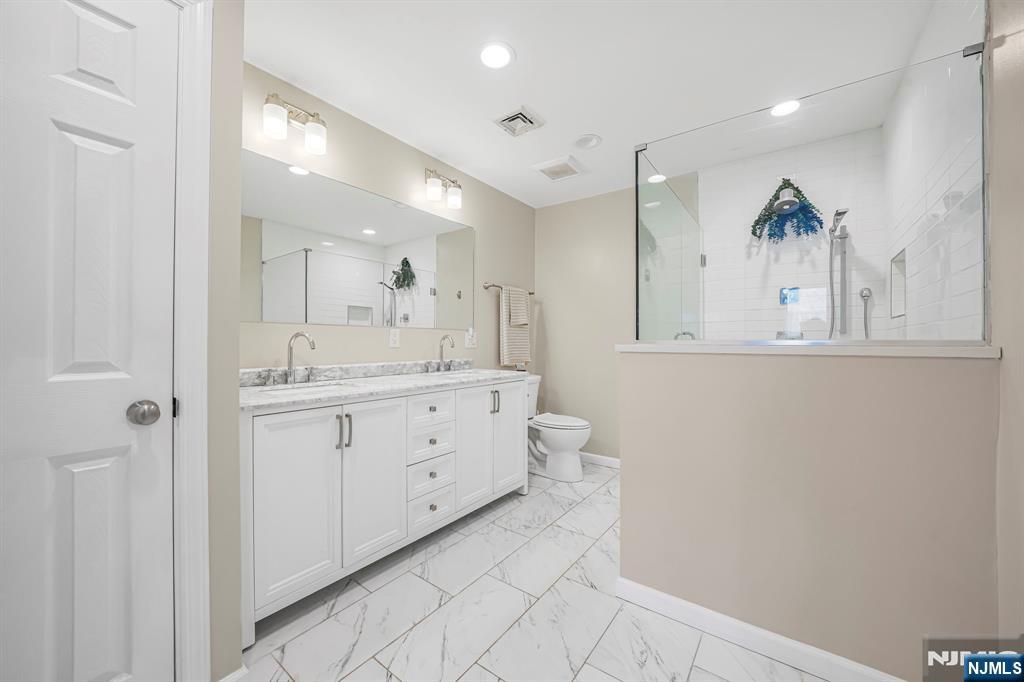 855 Valley Brook Avenue, Unit 1B Lyndhurst, NJ 07071 - Photo 17 of 30