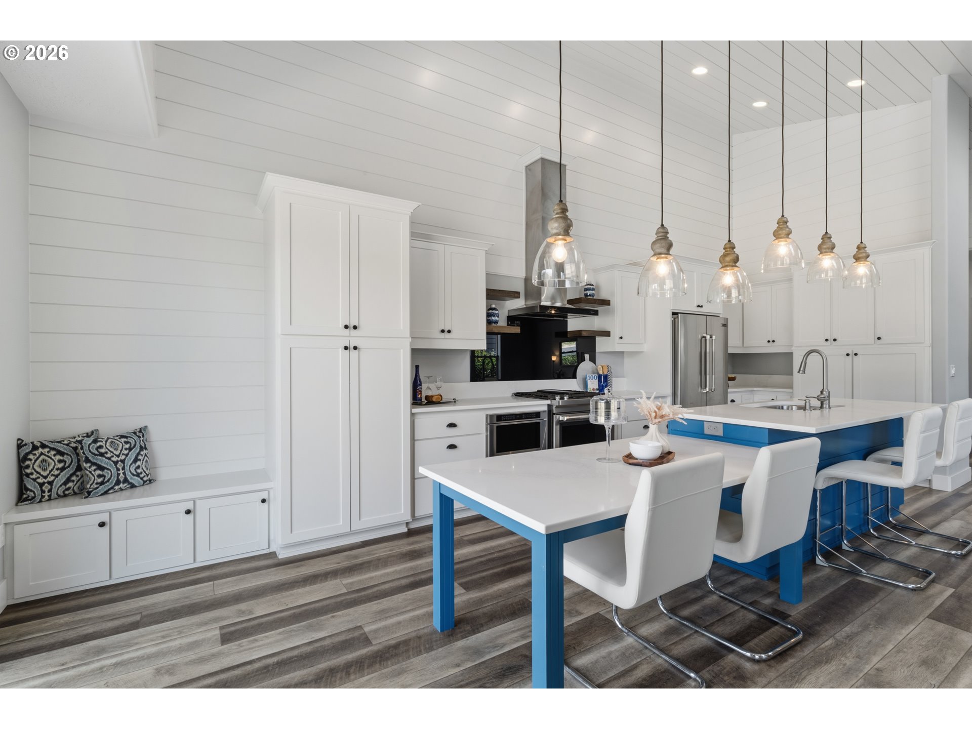 2301 Robbins Way Lebanon, OR 97355 - Photo 16 of 46 Breakfast Area