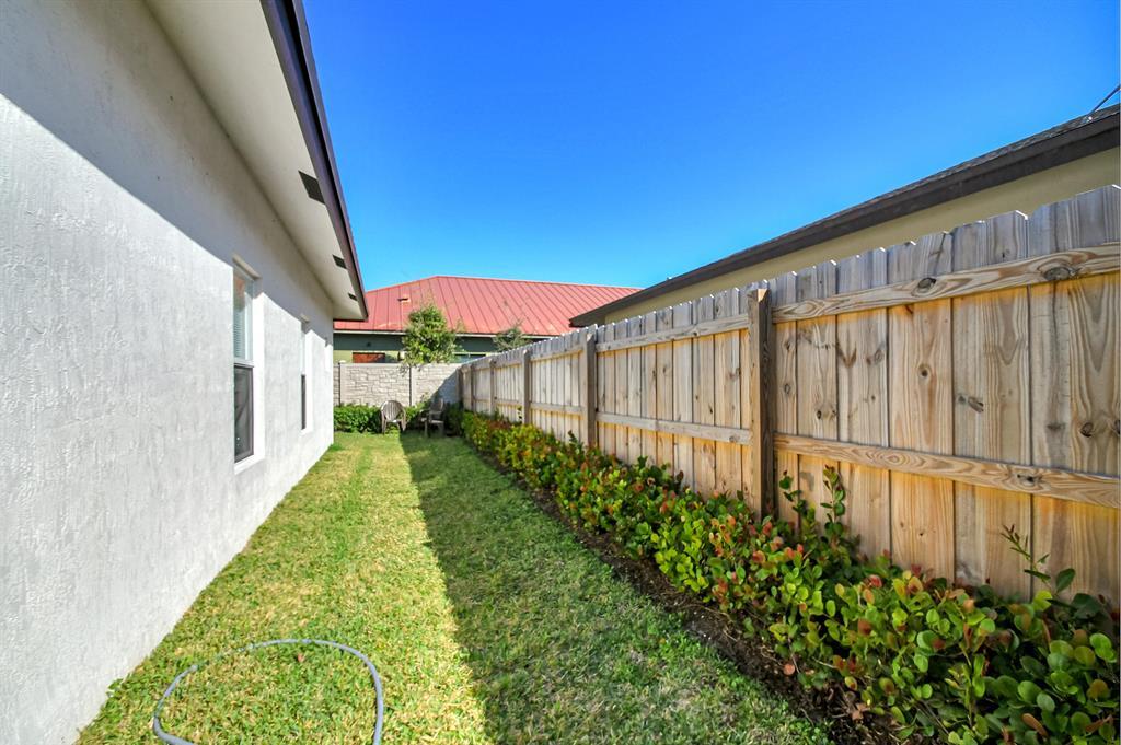 1562 West 26th Court Riviera Beach, FL 33404 - Photo 13 of 16 13