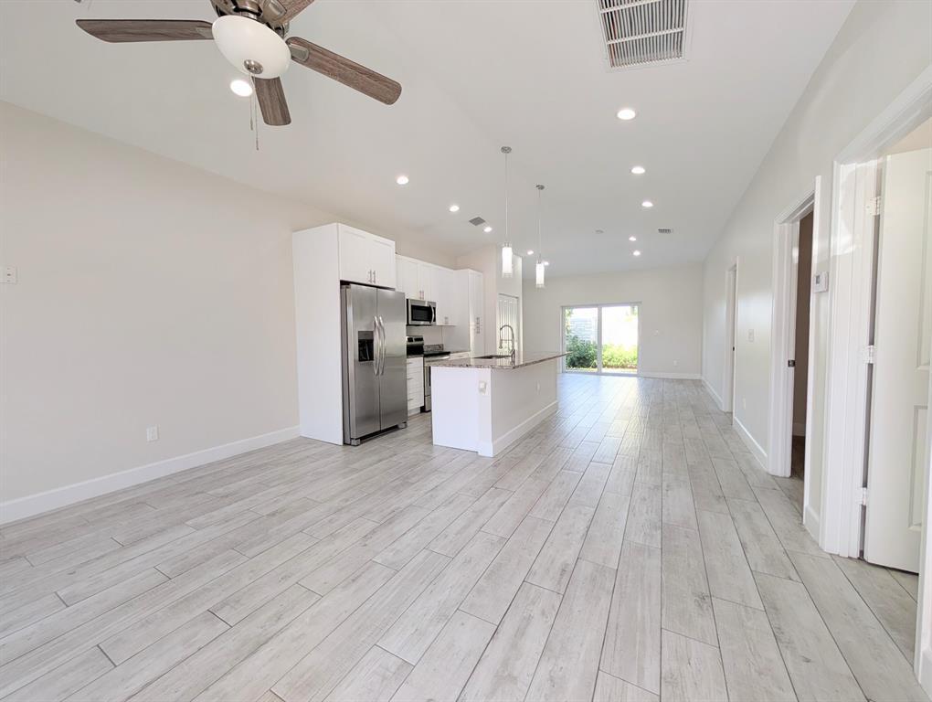 1562 West 26th Court Riviera Beach, FL 33404 - Photo 8 of 16 8