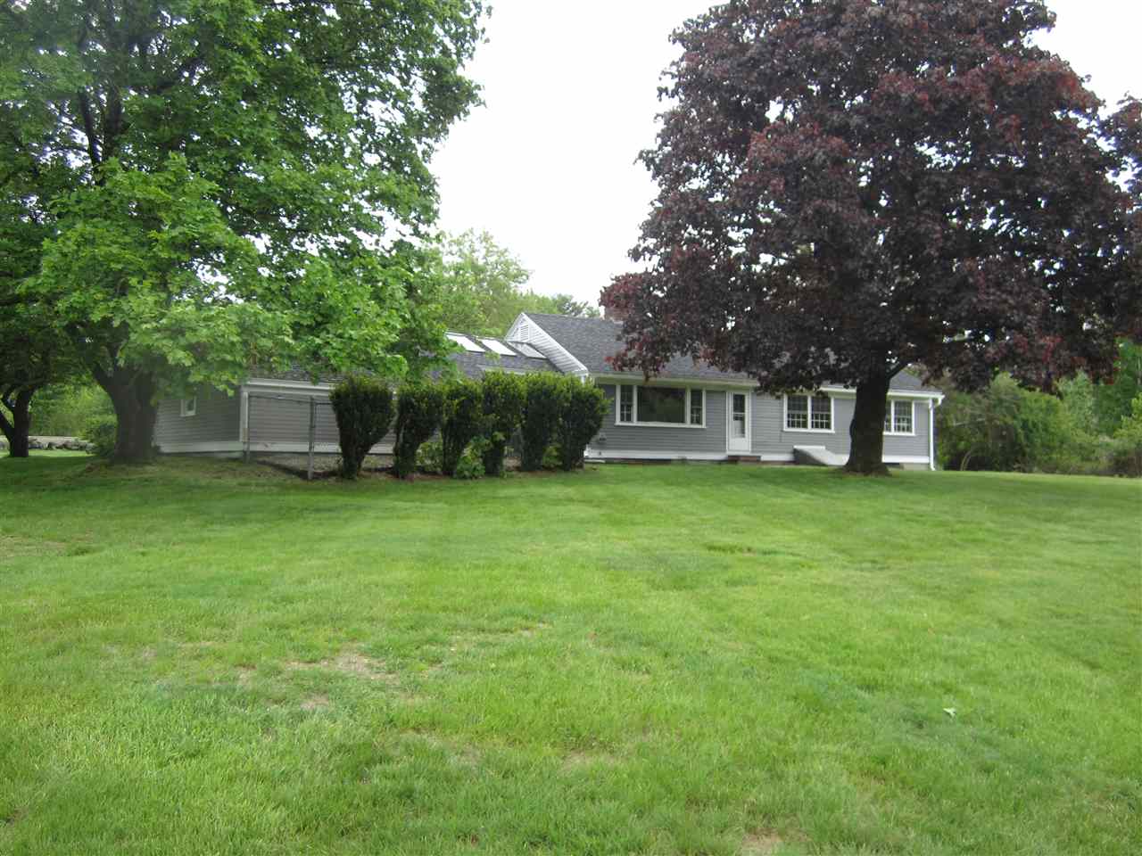 269 Mountain Road Concord, NH 03301 - Photo 3 of 40