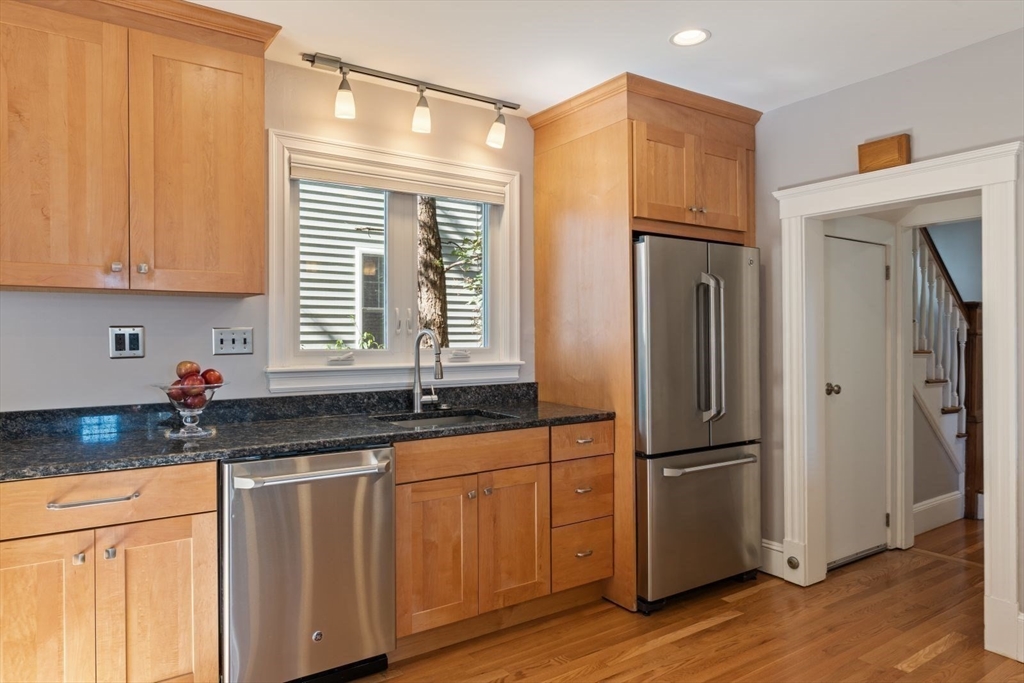 60 Trapelo Road Waltham, MA 02452 - Photo 11 of 31 Gallery Image 11