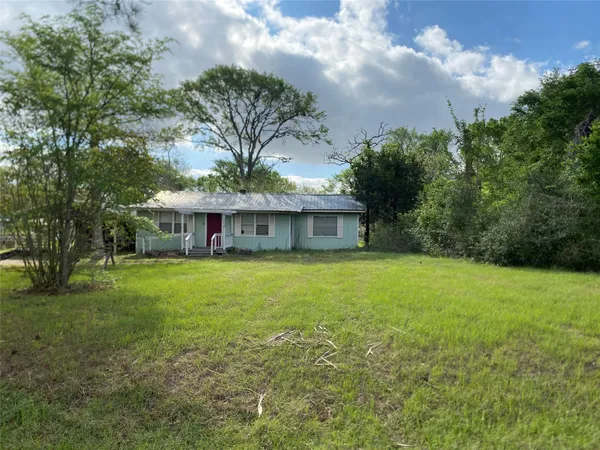 $155,000 | 214 Houston Avenue, Somerville, TX 77879