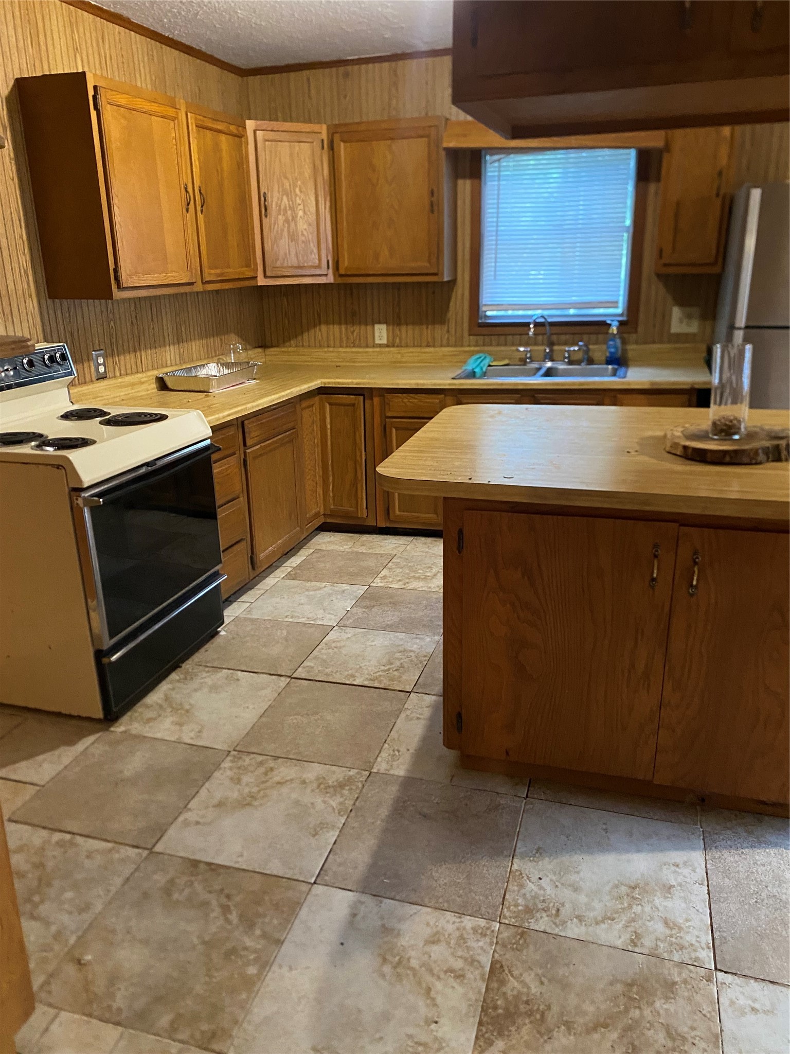 214 Houston Avenue Somerville, TX 77879 - Photo 11 of 18 Kitchen