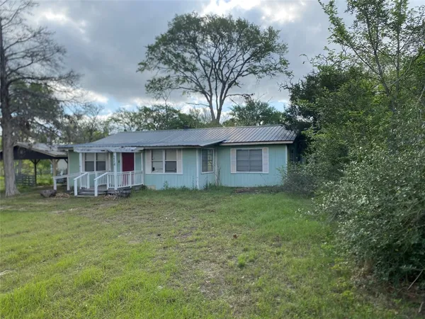 $149,000 | 214 Houston Avenue, Somerville, TX 77879