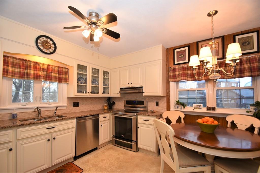 44 Thaxter Road Newton, MA 02460 - Photo 6 of 24