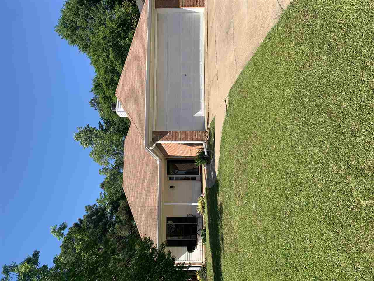 654 Bryceland Boulevard Ridgeland, MS 39157 - Photo 1 of 8 Photo 1