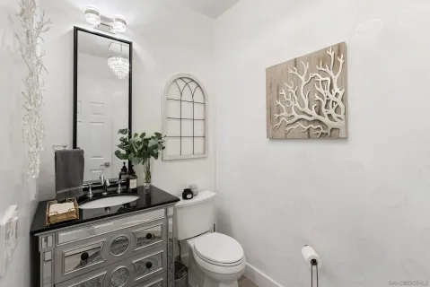 $3,650,000 | 506 South Pacific Street, Oceanside, CA 92054