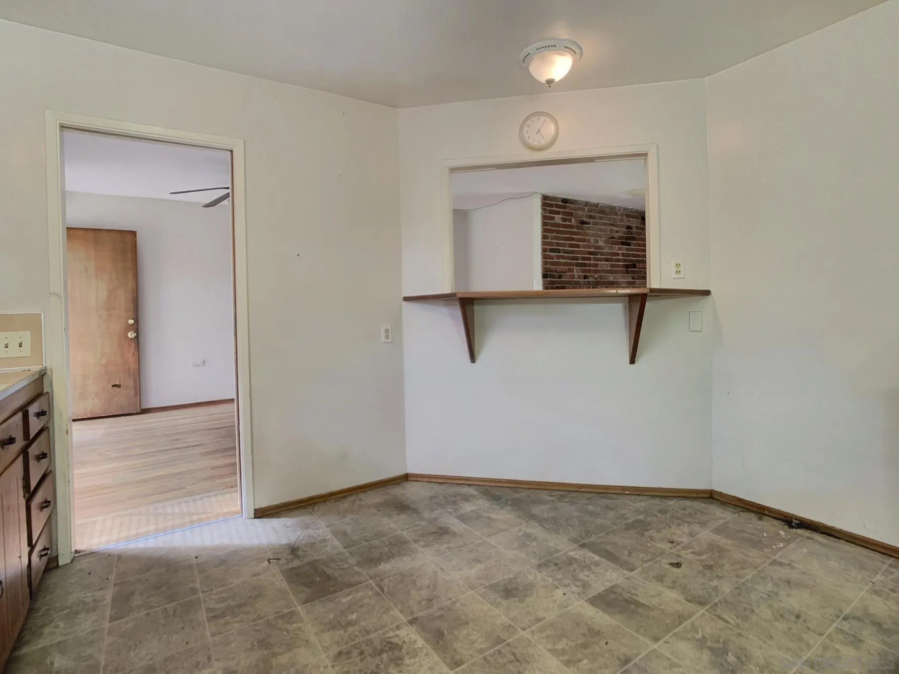 4240 Camino Paz La Mesa, CA 91941 - Photo 12 of 33 an empty room with a empty space and mirror