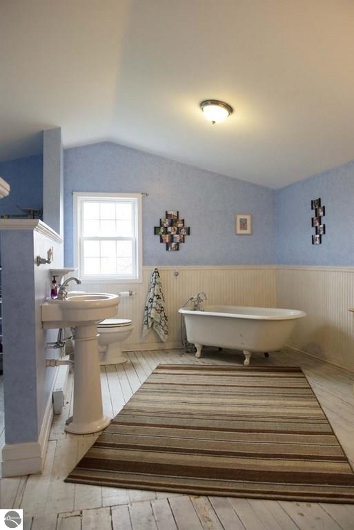 5135 South Shepherd Road Shepherd, MI 48883 - Photo 12 of 24 1783539-11.JPG