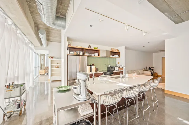 $1,350,000 | 345 North 6th Avenue, Unit 305, Minneapolis, MN 55401