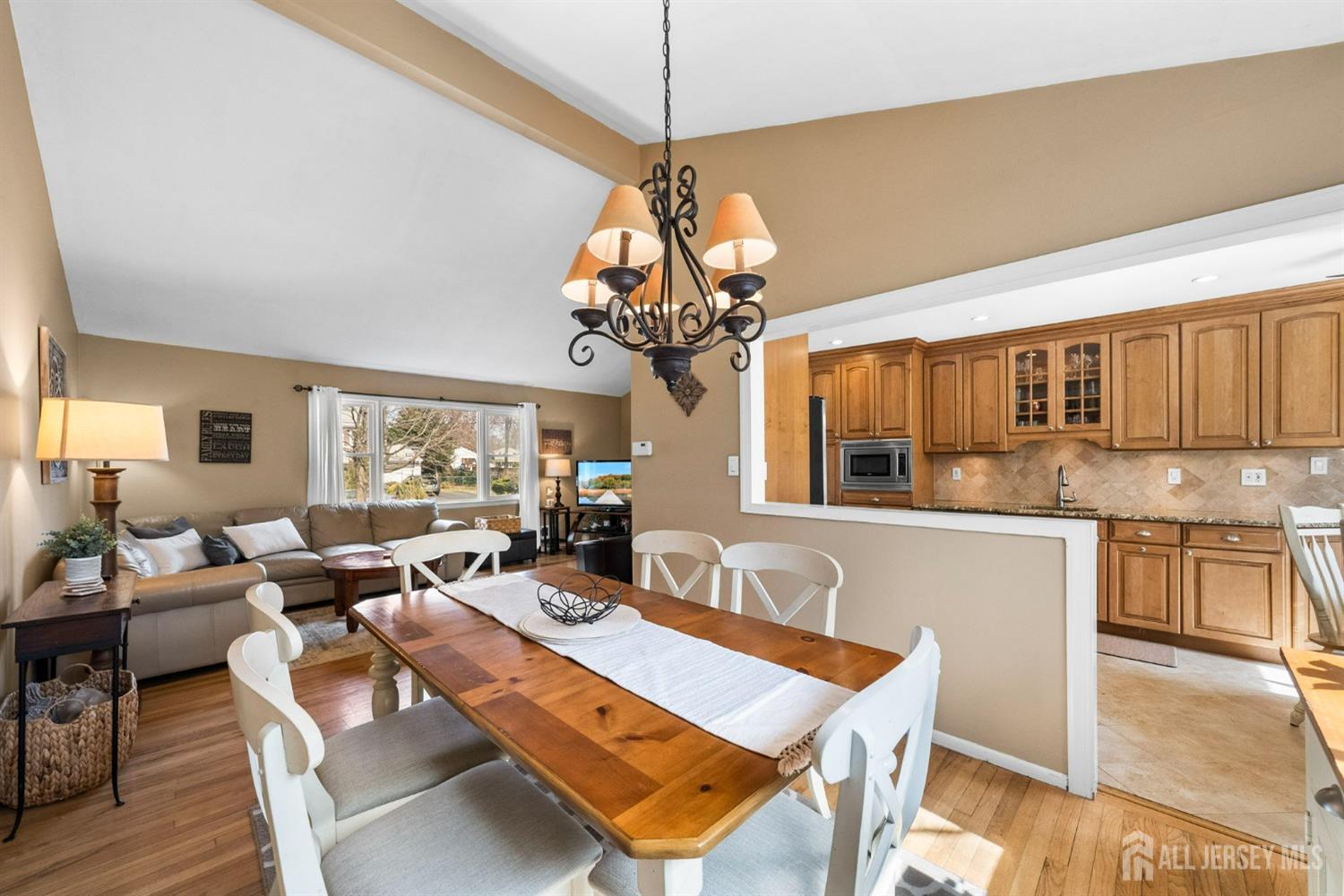 10 Barrie Road East Brunswick, NJ 08816 - Photo 11 of 41 Gallery Image 11