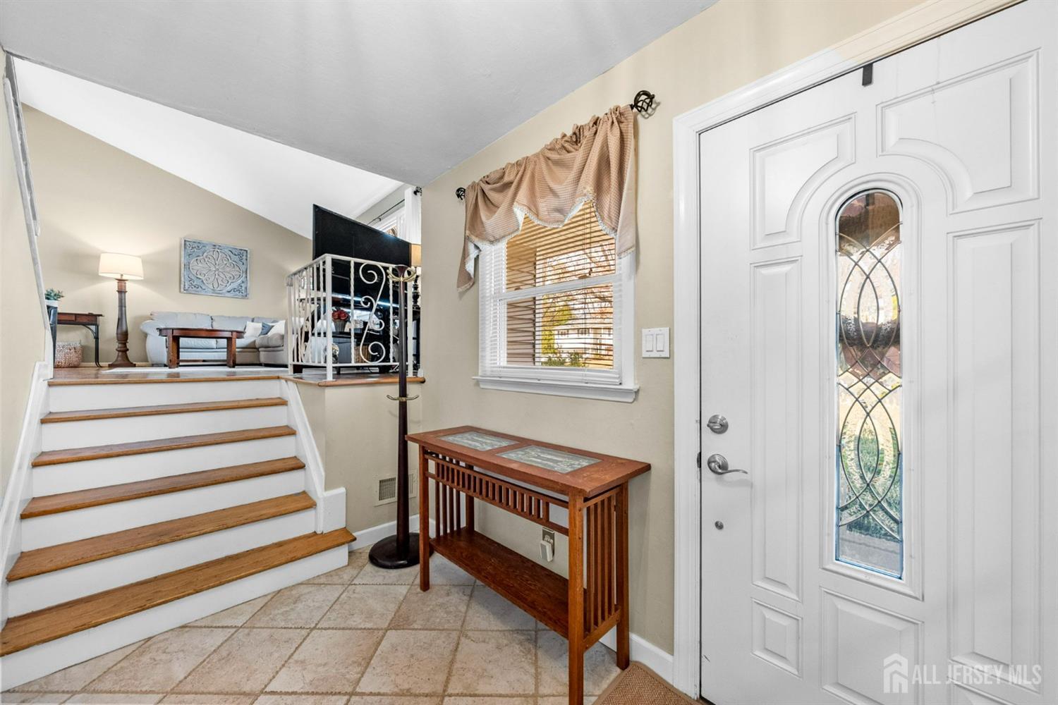 10 Barrie Road East Brunswick, NJ 08816 - Photo 3 of 41 Gallery Image 3