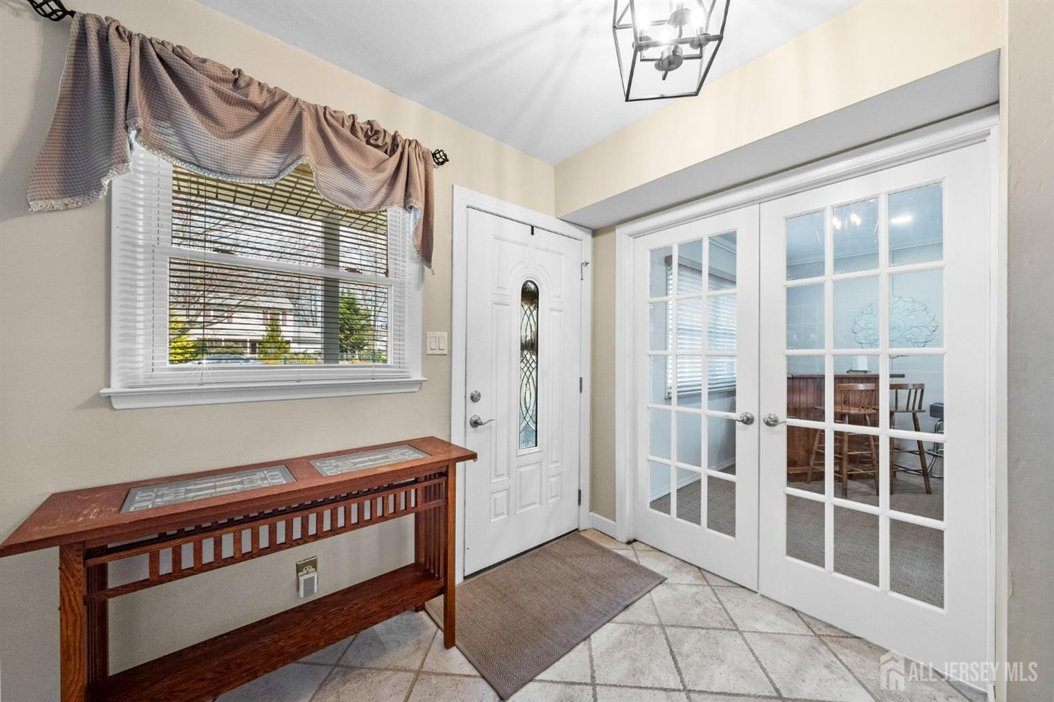 10 Barrie Road East Brunswick, NJ 08816 - Photo 4 of 41 Gallery Image 4
