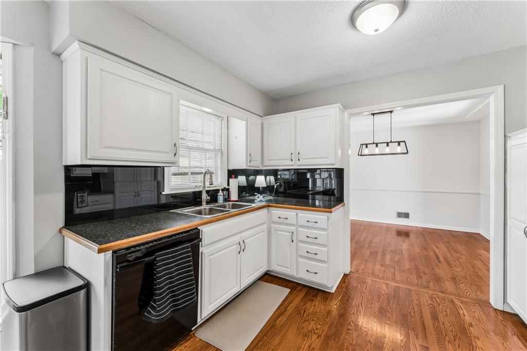 5124 Spring Avenue Kansas City, MO 64133 - Photo 13 of 54