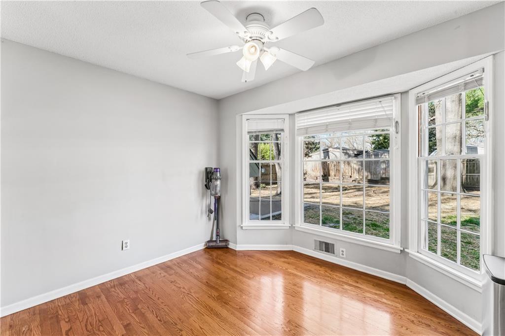 5124 Spring Avenue Kansas City, MO 64133 - Photo 17 of 54