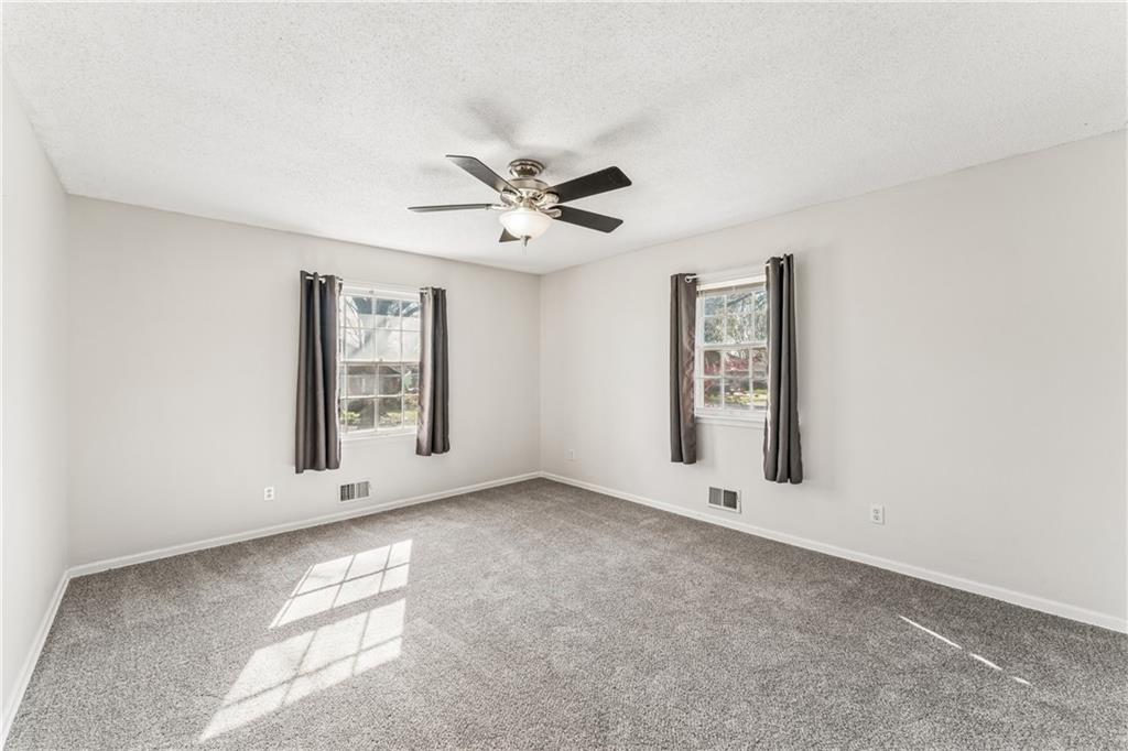 5124 Spring Avenue Kansas City, MO 64133 - Photo 24 of 54