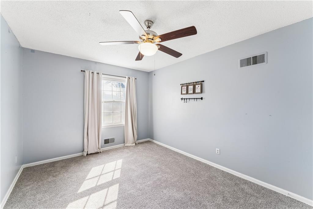 5124 Spring Avenue Kansas City, MO 64133 - Photo 29 of 54