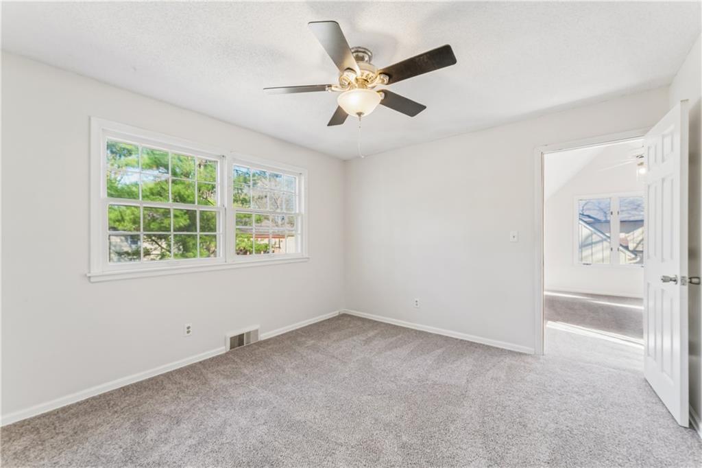 5124 Spring Avenue Kansas City, MO 64133 - Photo 32 of 54