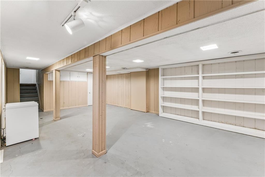 5124 Spring Avenue Kansas City, MO 64133 - Photo 48 of 54