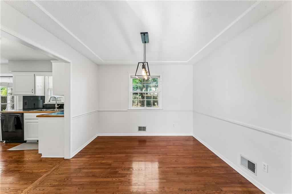 5124 Spring Avenue Kansas City, MO 64133 - Photo 10 of 54