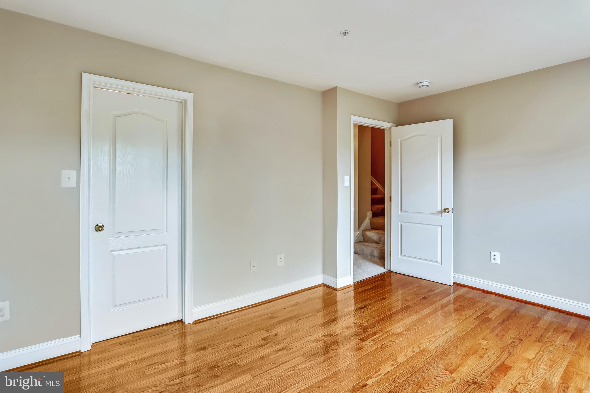 2125 Clark Place Silver Spring, MD 20910 - Photo 18 of 43 3rd Level. En-Suite Bedroom with Walk-In Closet.