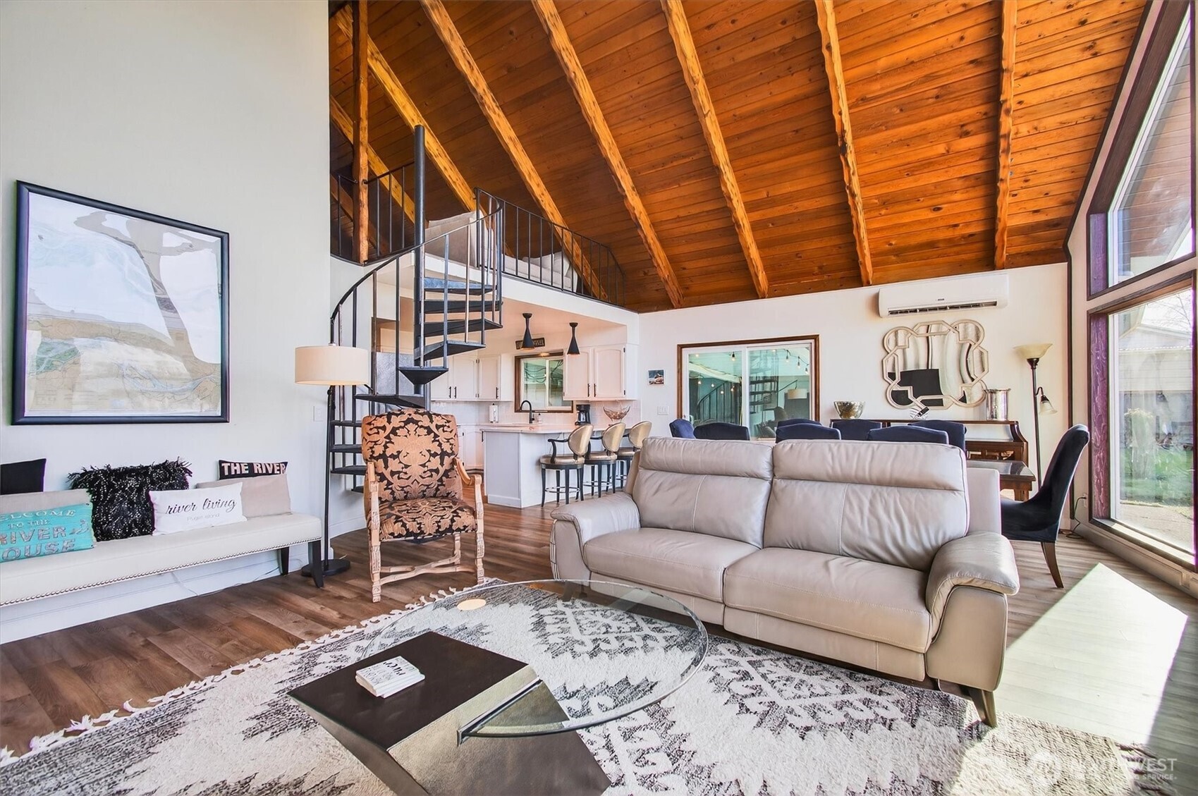 301 West Sunny Sands Road Cathlamet, WA 98612 - Photo 21 of 39 a living room with furniture and wooden floor