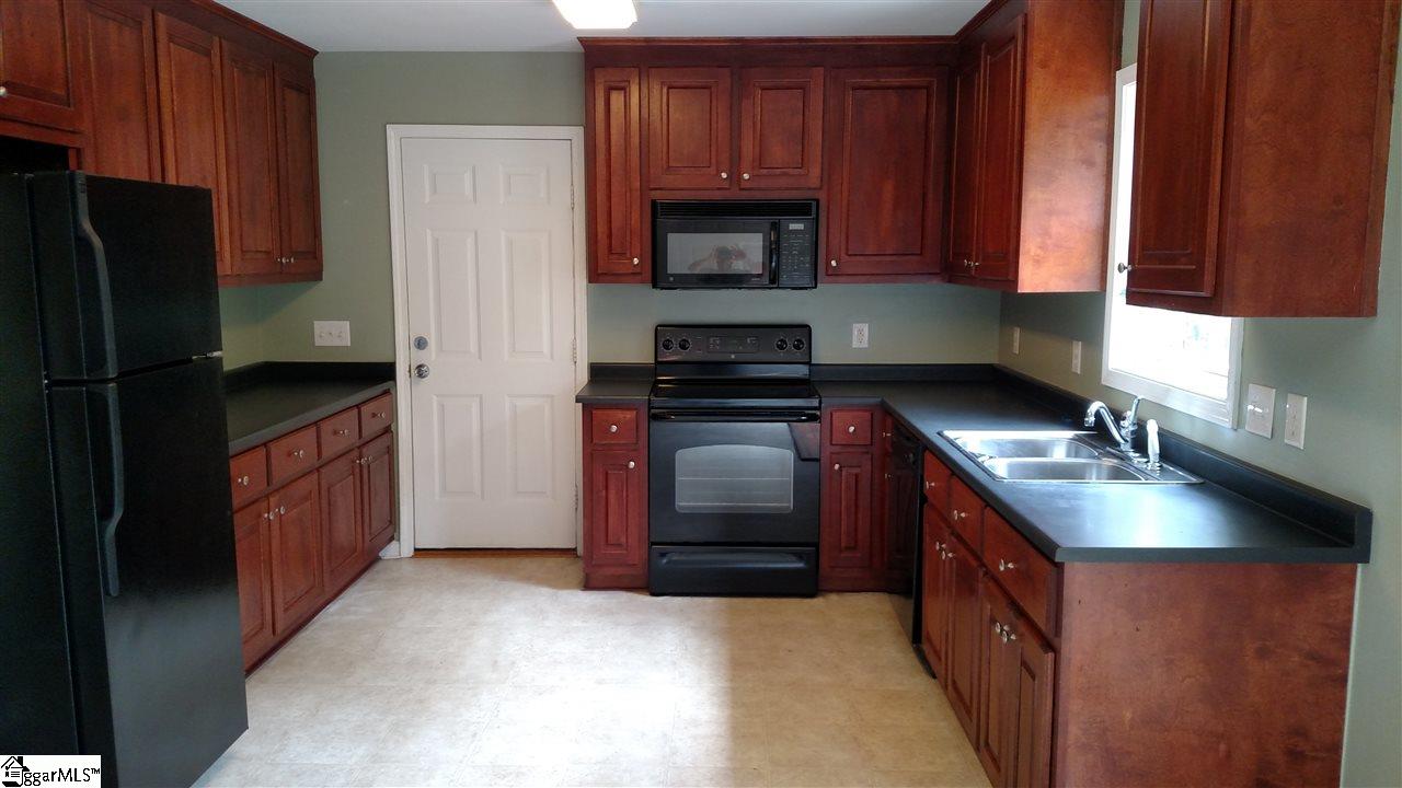 126 State Rd S-23-886 Fountain Inn, SC 29644 - Photo 3 of 17 Gallery Image 3