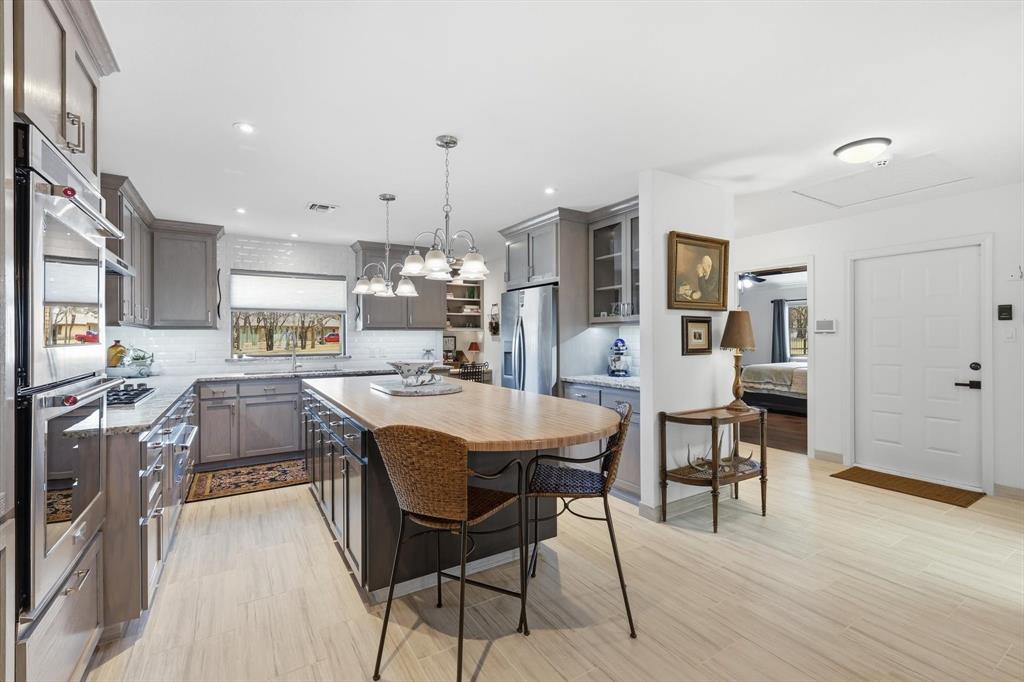 4 Buckskin Road Mineral Wells, TX 76067 - Photo 14 of 40