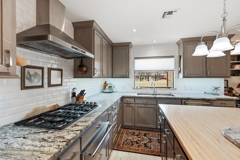 4 Buckskin Road Mineral Wells, TX 76067 - Photo 15 of 40