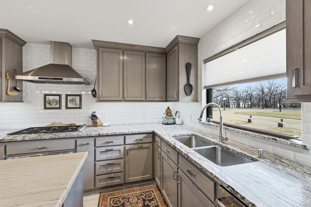 4 Buckskin Road Mineral Wells, TX 76067 - Photo 16 of 40