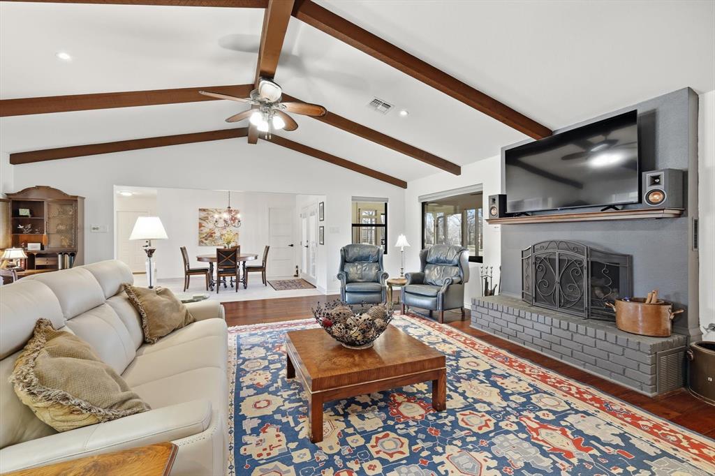 4 Buckskin Road Mineral Wells, TX 76067 - Photo 3 of 40