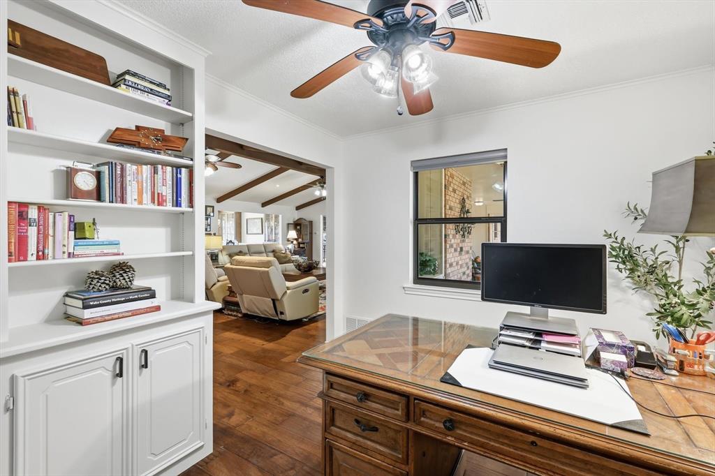 4 Buckskin Road Mineral Wells, TX 76067 - Photo 7 of 40