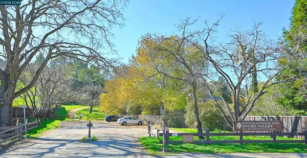 $1,299,000 | 137 Haslemere Court, Lafayette, CA 94549