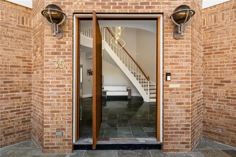 $1,799,999 | 35 River Run, East Greenwich, RI 02818