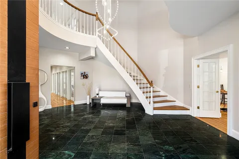 $1,799,999 | 35 River Run, East Greenwich, RI 02818