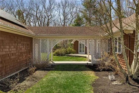 $1,799,999 | 35 River Run, East Greenwich, RI 02818