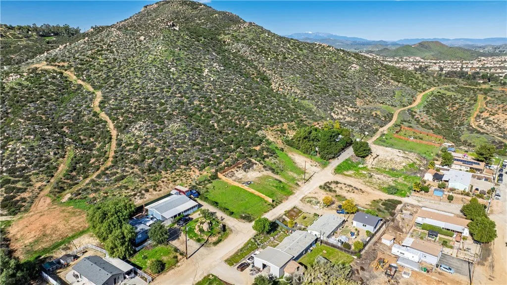 1 Upton Wildomar, CA 92595 - Photo 11 of 28