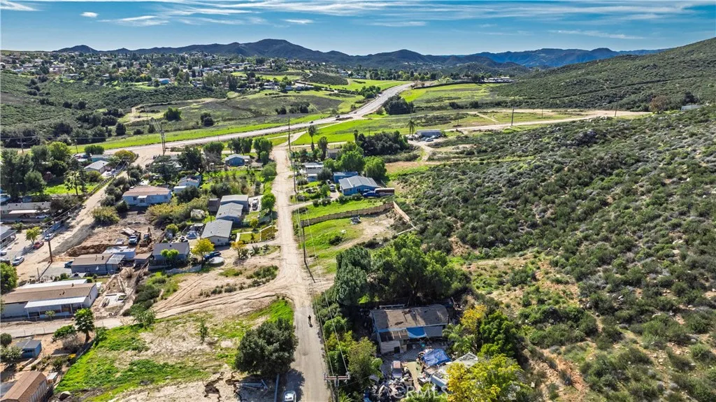 1 Upton Wildomar, CA 92595 - Photo 14 of 28