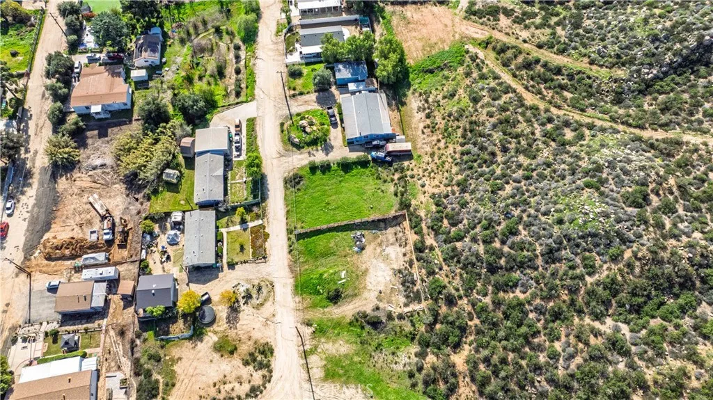 1 Upton Wildomar, CA 92595 - Photo 4 of 28