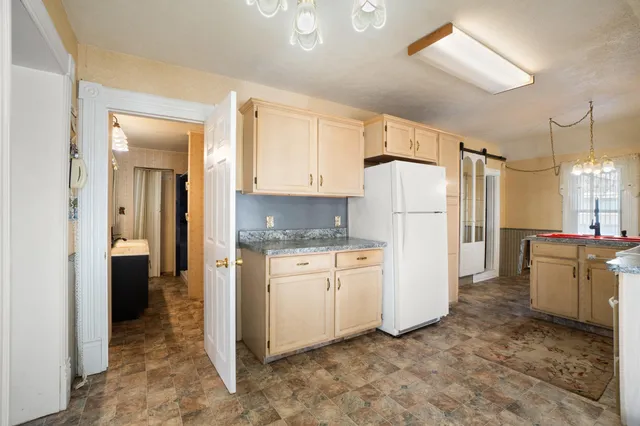 $179,000 | 1115 Cooper Street, Jackson, MI 49202