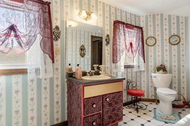 $179,000 | 1115 Cooper Street, Jackson, MI 49202