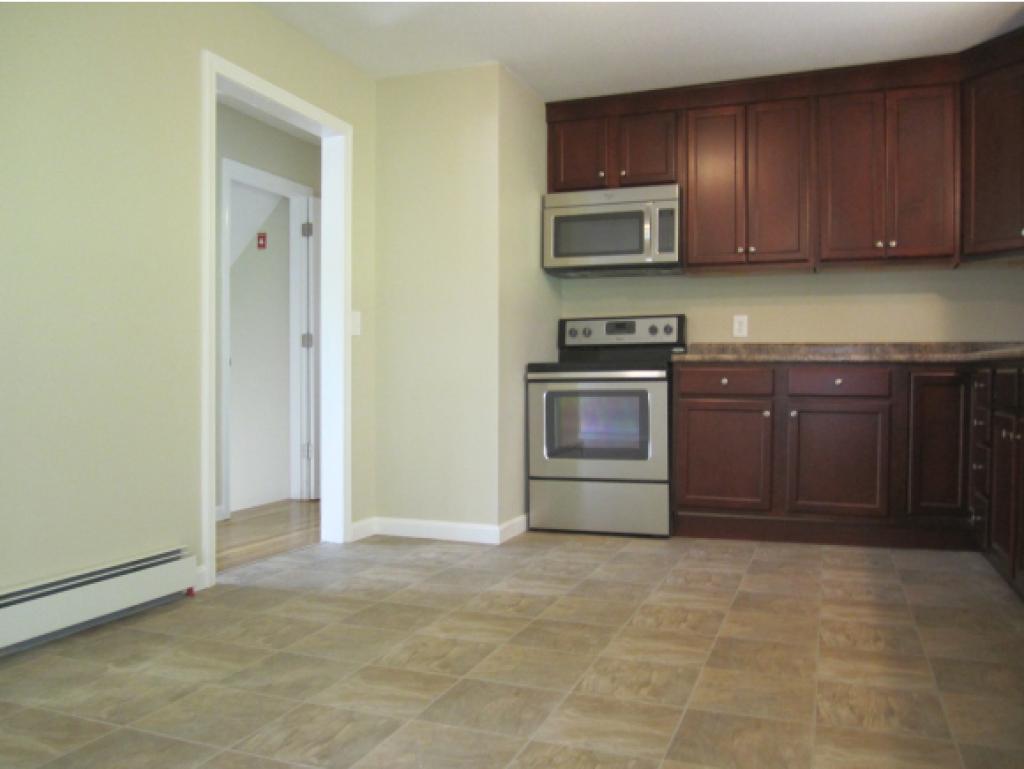 12 Folsom Road Derry, NH 03038 - Photo 4 of 31 Gallery Image 4
