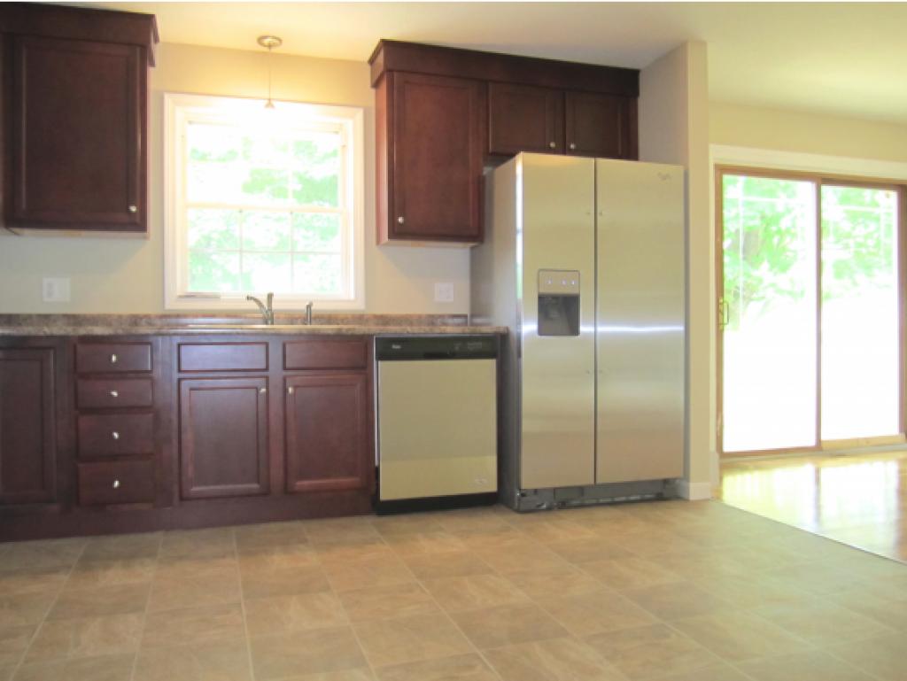 12 Folsom Road Derry, NH 03038 - Photo 5 of 31 Gallery Image 5