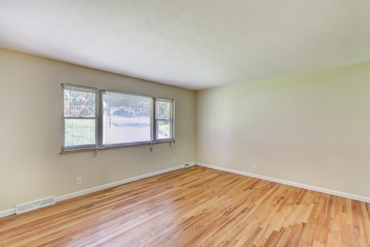213 Jonathan Place Oak Ridge, TN 37830 - Photo 3 of 25 + Perceptions (4)